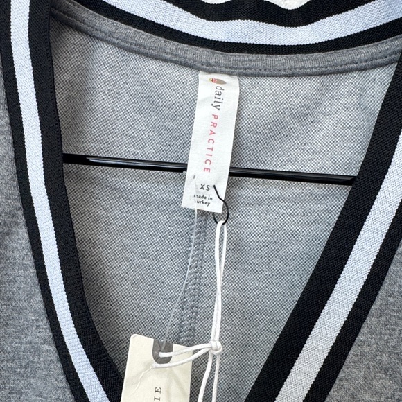 Gray Sleeveless Dress - Picture 2 of 5